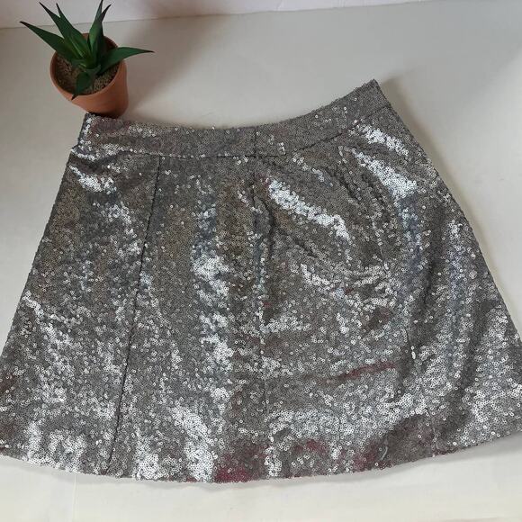Decree Sequin Mini Skirt Sz M Silver Y2K Clubwear Festival Glam Party Bling - Picture 4 of 12